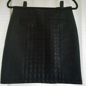Ann Taylor faux leather skirt..excellent condition